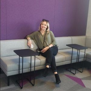 Meet your Posher, Laura